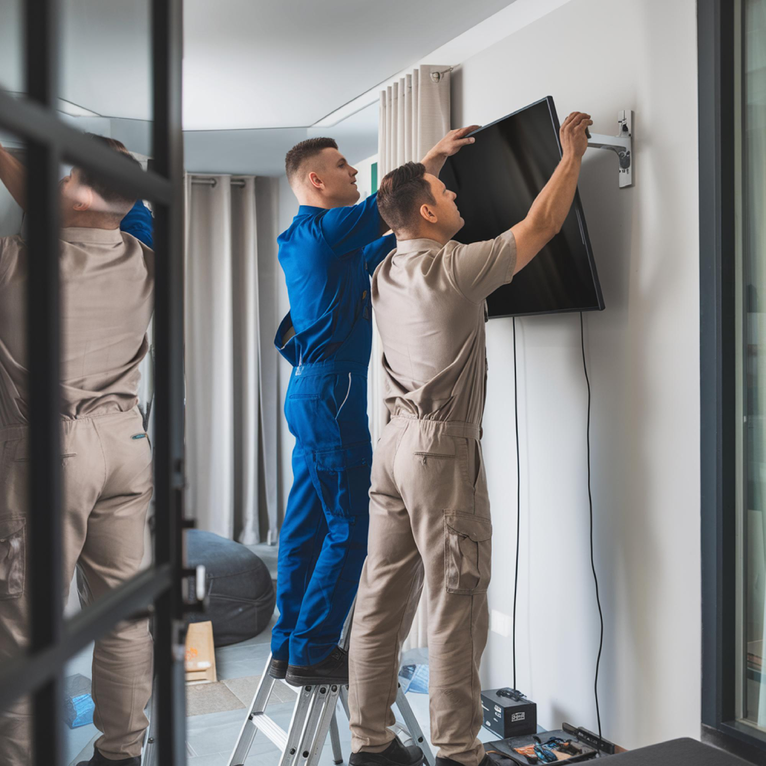 Picture of Home Theater & Projector Installation - Metro Tv Antennas