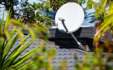 Indoor vs Outdoor TV Antennas (1) Indoor vs Outdoor TV Antennas Installation