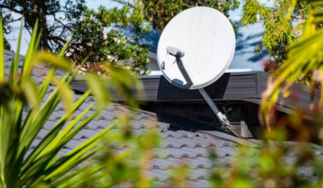 Indoor vs Outdoor TV Antennas Installation